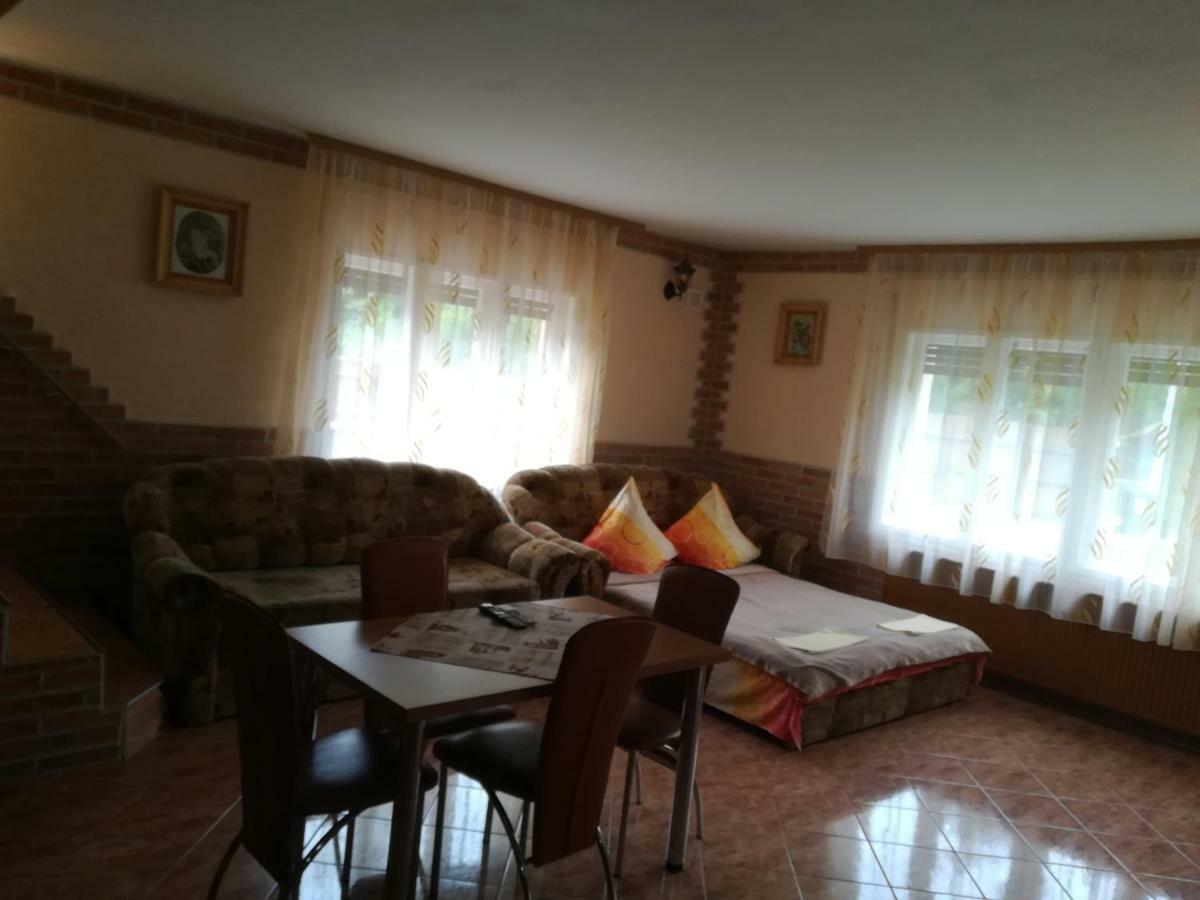 Băile Homorod Pensiunea Colt Alb מראה חיצוני תמונה